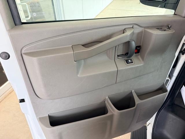 2021 Chevrolet Express Passenger 2500 LS