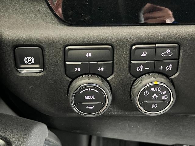 2025 Chevrolet Silverado 3500 HD LT DRW