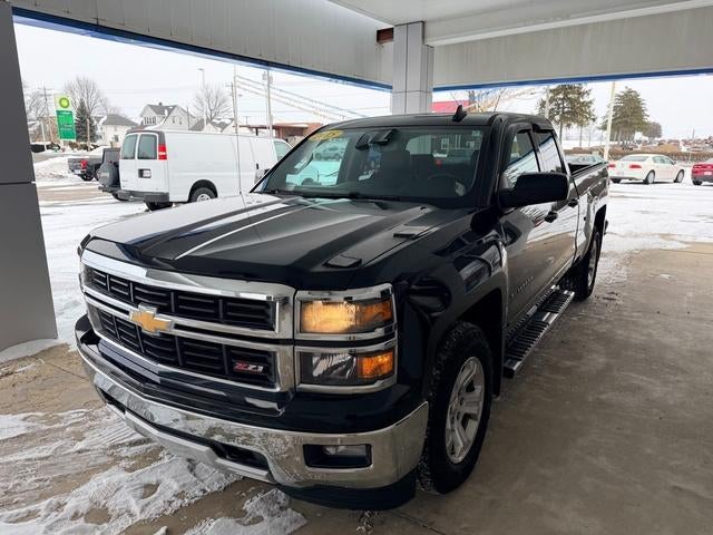 Used 2015 Chevrolet Silverado 1500 LT with VIN 1GCVKREC9FZ403356 for sale in Ossian, IN
