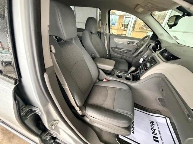 2017 Chevrolet Traverse LS