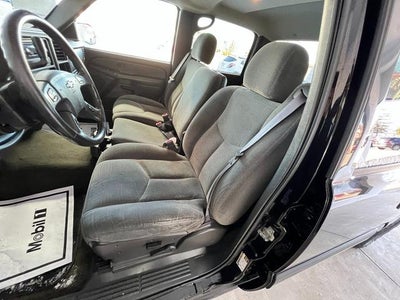2004 Chevrolet Silverado 1500 LS