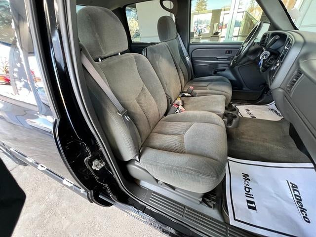 2004 Chevrolet Silverado 1500 LS